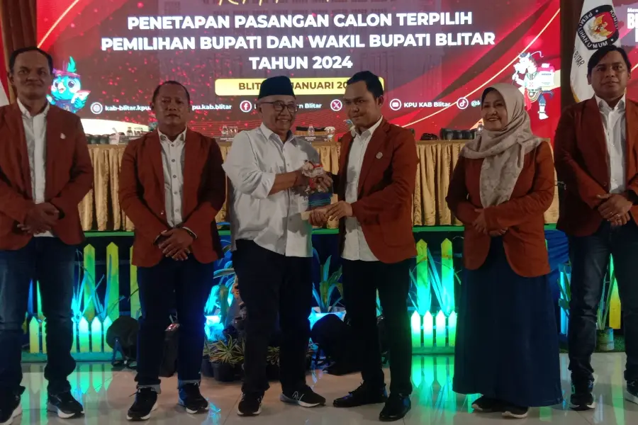 Rijanto Ditetapkan Jadi Bupati Blitar Terpilih Tanpa Didampingi Beky, Ada Apa? Foto BeritaJatim.com