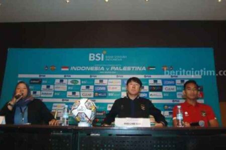 Shin Tae-yong, Pelatih Timnas Indonesia Selalu Tersenyum Ramah Foto BeritaJatim.com