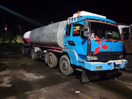 Pengendara Motor di Jombang Tewas Tertabrak Truk Tangki Foto BeritaJatim.com