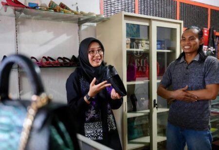 Ngantor di Desa, Bupati Ipuk Pacu Pengurusan Rekomendasi HKI untuk UMKM Foto BeritaJatim.com