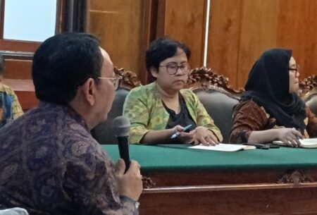 Owner Minyak Kutus Kutus Digugat Kepemilikan Merek Foto BeritaJatim.com