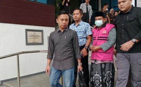 Kejari Bondowoso Tahan Ketua Yayasan yang Koordinir Penerima Dana Hibah Foto BeritaJatim.com
