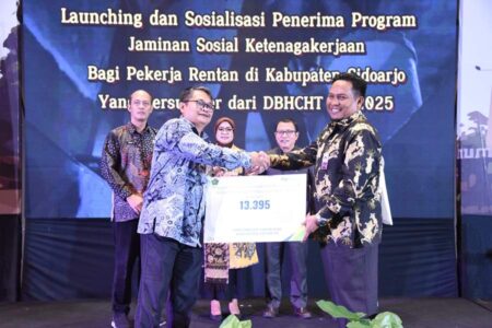 Pemkab Sidoarjo Cover BPJS Ketenagakerjaan untuk Pekerja Rentan Foto BeritaJatim.com