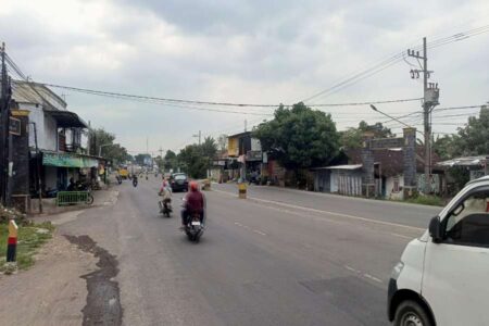 Atasi Luberan Sungai Welang, Jalan Tambakrejo Pasuruan Bakal Ditinggikan Foto BeritaJatim.com