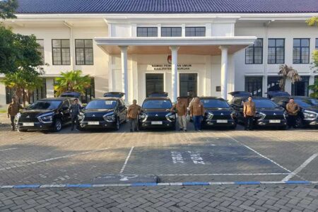 Efisiensi Anggaran, KPU Pasuruan Kembalikan 6 Mobil Dinas Foto BeritaJatim.com