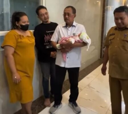 Wakil Wali Kota Surabaya Tanggapi Laporan Warga Terkait Klinik Bersalin Foto BeritaJatim.com