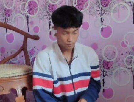 Pemain Jaranan Gigit Telinga Penonton hingga Cuil di Banyuwangi Foto BeritaJatim.com