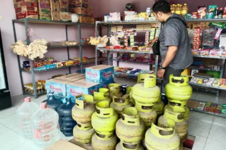 Aturan Baru Dianulir, Pengecer di Bondowoso Kembali Bisa Jual Elpiji 3Kg Foto BeritaJatim.com