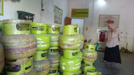 Sempat Ada Larangan, Pemerintah Izinkan Pengecer Jual Elpiji 3 Kg dengan Syarat Baru Foto BeritaJatim.com
