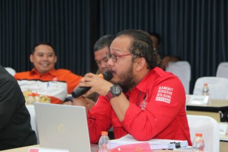 Paslon Sujatno-Ida Sambut Positif Putusan MK, Siap Hadirkan Bukti dan Saksi di Sidang Lanjutan Foto BeritaJatim.com