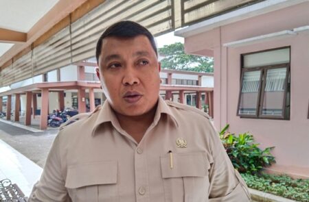 Polemik PLTS Terapung Karangkates, Wakil Ketua Komisi B DPRD Provinsi Jatim Sarankan Mediasi Foto BeritaJatim.com