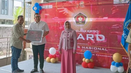 Ini 16 Tokoh Berpengaruh dalam PWI Mojokerto Award Foto BeritaJatim.com
