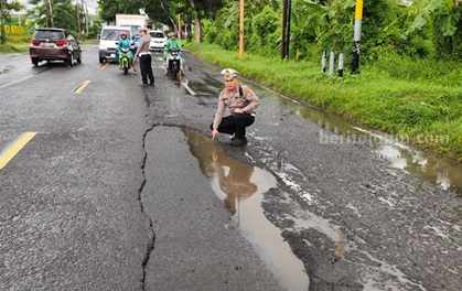Satlantas Polresta Banyuwangi Lakukan Pemetaan Blackspot untuk Tekan Kecelakaan Jelang Mudik 2025 Foto BeritaJatim.com