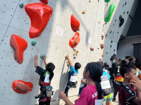 Demam Panjat Tebing Melanda, Ratusan Atlet Cilik Unjuk Gigi di The Spider Kids 2025 Foto BeritaJatim.com
