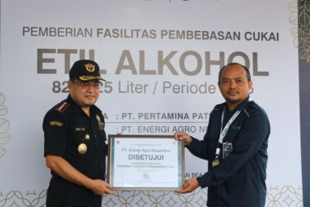 Bea Cukai Sidoarjo Berikan Pembebasan Cukai Etil Alkohol untuk Pertamax Green 95 Foto BeritaJatim.com