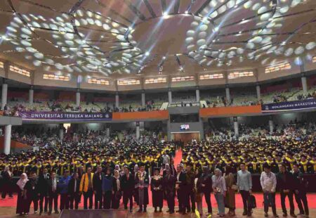 Sebanyak 1.162 Wisudawan Universitas Terbuka Malang Resmi Diwisuda Foto BeritaJatim.com