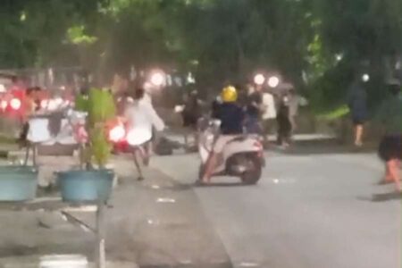 Bentrok di Manukan Kota Surabaya, Perguruan Silat Diduga Terlibat Foto BeritaJatim.com