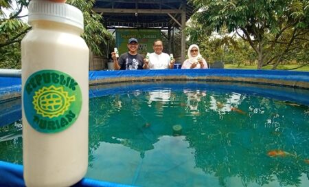 Anna Lutfie Bangun Republik Durian, Wujudkan Mimpi Petani Indonesia Foto BeritaJatim.com