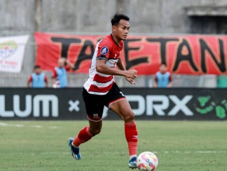 Bek Andalan Tinggalkan Madura United, Menuju Persebaya Foto BeritaJatim.com