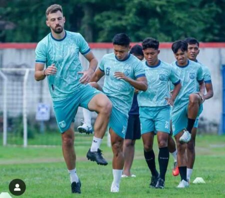 Laga Gresik United Lawan Persiku Pertandingan Krusial Foto BeritaJatim.com