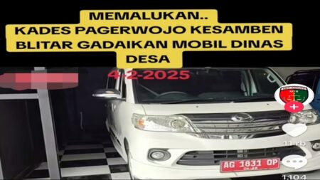 Viral Mobil Dinas Desa di Blitar Dijadikan Jaminan Pembayaran Aspal, Ini Faktanya! Foto BeritaJatim.com