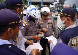 Satlantas Polres Pamekasan Tegur 1.858 Pelanggar Lalin Foto BeritaJatim.com