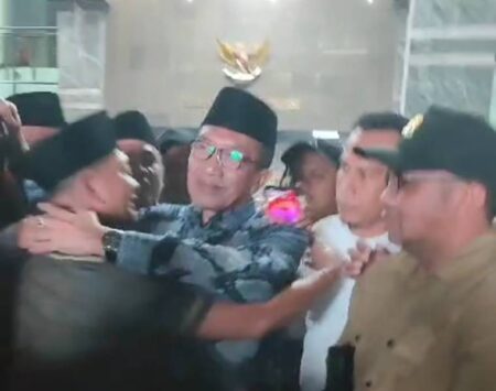 Sidang MK Tuntas, KPU Pamekasan Segera Tetapkan Pemenang Pilkada 2024 Foto BeritaJatim.com