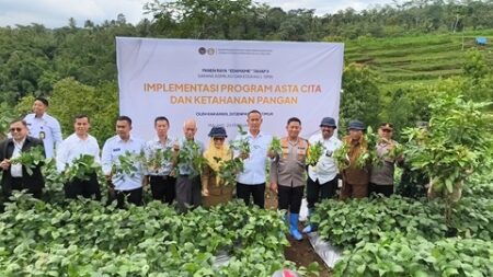 Lapas Kelas I Malang Panen Edamame dan Rumput Pakchong, Wujudkan Ketahanan Pangan Foto BeritaJatim.com