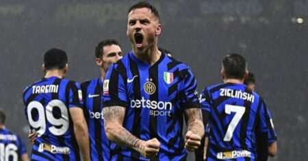 Derby della Madonnina Lima Kali Semusim: Rivalitas Inter vs Milan Memanas Foto BeritaJatim.com