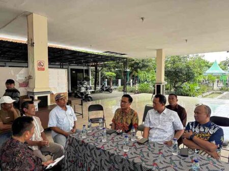 DPRD Surabaya Mediasi Konflik Warga Lidah Kulon dan CitraLand soal Waduk Selamet Foto BeritaJatim.com