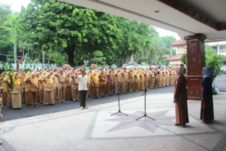 Bupati Masih Ikuti Retret, Wabup Bojonegoro Pimpin Apel Perdana Foto BeritaJatim.com