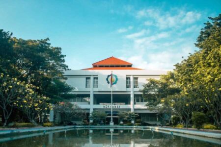 5 Prodi Baru di ITS Surabaya Ini Bisa Dipilih di SNBP dan SNBT 2025, Peluang Lolos Lebih Besar Foto BeritaJatim.com