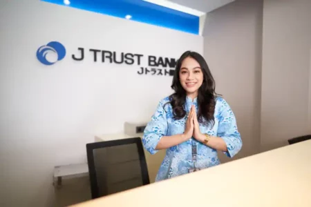 J Trust Bank Catat Kinerja Positif di Tengah Tantangan Ekonomi 2024 Foto BeritaJatim.com