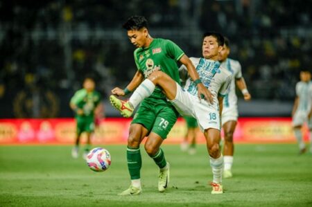 Kalahkan PSBS, Persebaya Akhiri Paceklik Kemenangan Foto BeritaJatim.com