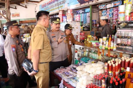 Satgas Pangan Sumenep Turun ke Pasar Tradisional, Cek Stok dan Harga Sembako Jelang Ramadhan Foto BeritaJatim.com