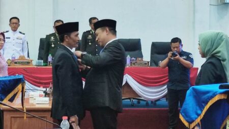 Suwarso Resmi Gantikan Ronny Wahyono di DPRD Pacitan Lewat PAW Foto BeritaJatim.com