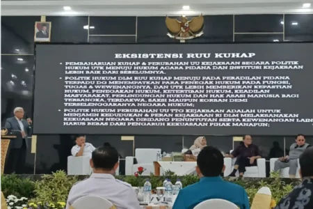 Seminar Ubhara Surabaya: Implikasi RUU KUHAP dan Kejaksaan Terhadap Sistem Peradilan Pidana Foto BeritaJatim.com
