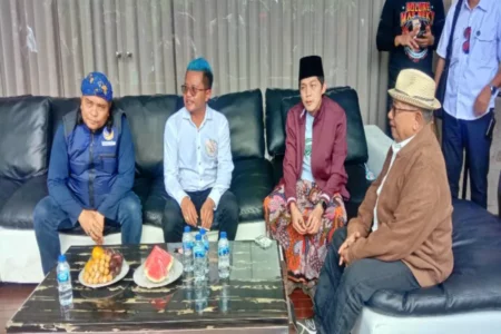 Terlanjur Siapkan Baju Seragam, Ternyata Pelantikan Bupati Blitar Diundur Foto BeritaJatim.com