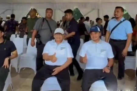 Camat Wates Blitar Temani Rijanto-Beky Pelantikan di Jakarta, Apa Kepentingannya? Foto BeritaJatim.com