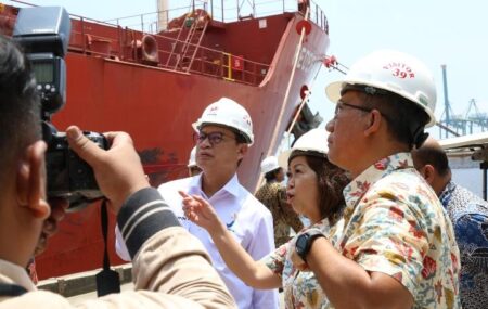 Kepala BPOM RI Beri Jamin Keamanan dan Kualitas Pangan Produk Bogasari Foto BeritaJatim.com