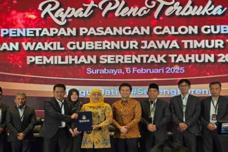 KPU Jatim Resmi Tetapkan Khofifah-Emil Paslon Terpilih Pilgub Jatim 2024 Foto BeritaJatim.com