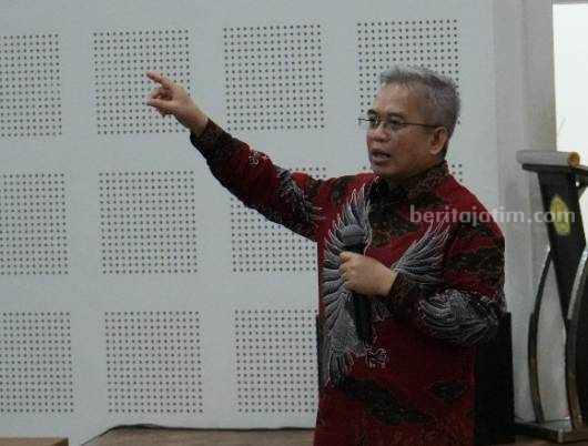 Dua Hari di Universitas Jember, Yudi Latif Sarankan Pengajaran Pancasila Secara Visual Foto BeritaJatim.com