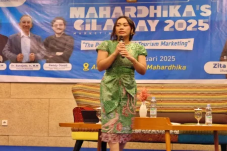 STIE Mahardhika Surabaya Gelar ‘Mahardhika’s Gila Marketing Day 2025’ Foto BeritaJatim.com