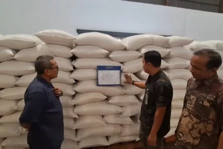Bulog Mojokerto Ditarget Serap 47.300 Ton Gabah Hingga April 2025 Foto BeritaJatim.com