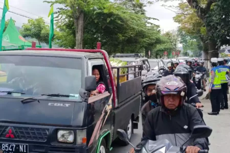 Penyebab Kemacetan di Surabaya, Dishub Sebut Kurangnya Transportasi Umum Foto BeritaJatim.com