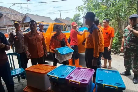 Pemkab Mojokerto Salurkan Bantuan untuk Korban Banjir Dawarblandong Foto BeritaJatim.com