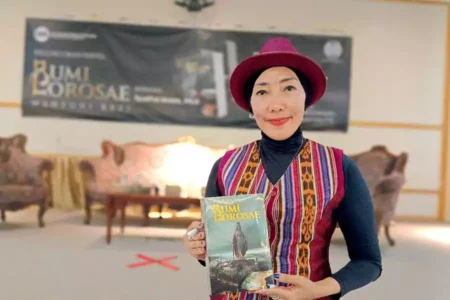 Bedah Novel Bumi Lorosae di Unesa: Mengungkap Sisi Lain Sejarah Timor Leste dan Indonesia Foto BeritaJatim.com