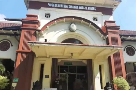 Simpan Sabu, Mantan Anggota DPRD Bangkalan Dihukum 5 Tahun Penjara Foto BeritaJatim.com