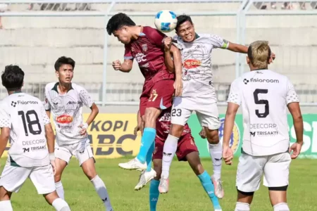 Sempat Terjadi Ketegangan, Persewangi Banyuwangi dan Mitra Surabaya Amankan Tiket 8 Besar Liga 4 Jatim Foto BeritaJatim.com