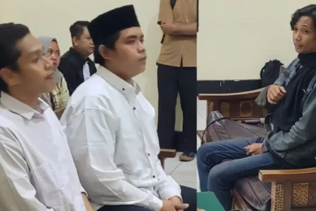 Oknum Pesilat Pelaku Pengeroyokan di Surabaya Divonis 10 Bulan Penjara Foto BeritaJatim.com